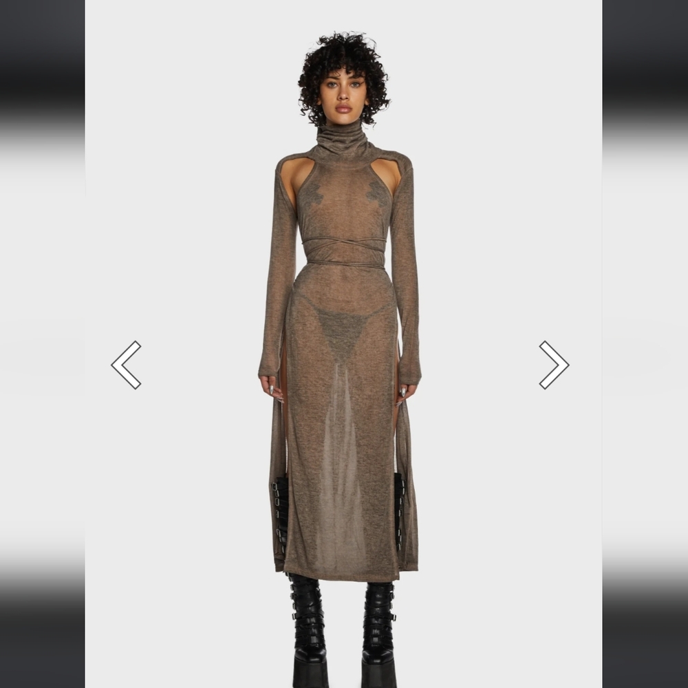 DARKER WAVSAtmosphere High Slit Maxi Dress